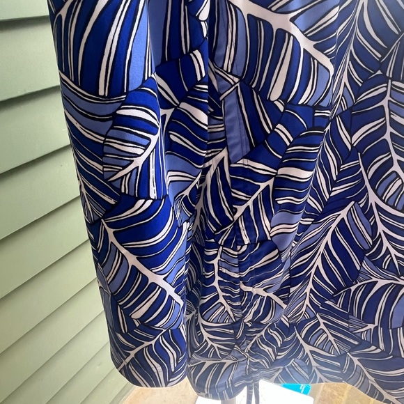 Coolibar Blue and White Swim Top with Sun Protection - Picture 8 of 8